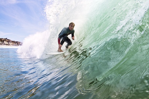 incendie en finistère : une planche de surf électrique serait à l'origine du feu. découvrez les détails de cet accident et les mesures de sécurité à prendre.