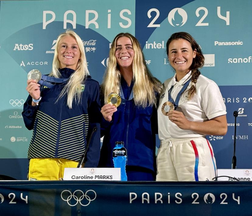 johanne defay célèbre sa première wildcard après avoir remporté la médaille de bronze aux jo 2024, marquant un moment fort de sa carrière sportive.