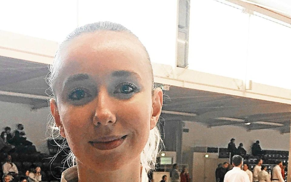 découvrez louise morvan, la reine du bodyboard en bretagne, son parcours inspirant et ses exploits sur les vagues bretonnes.